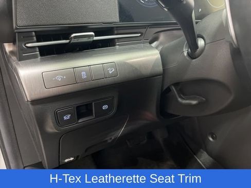 Used 2024 Hyundai Kona Limited AWD/4WD image 29
