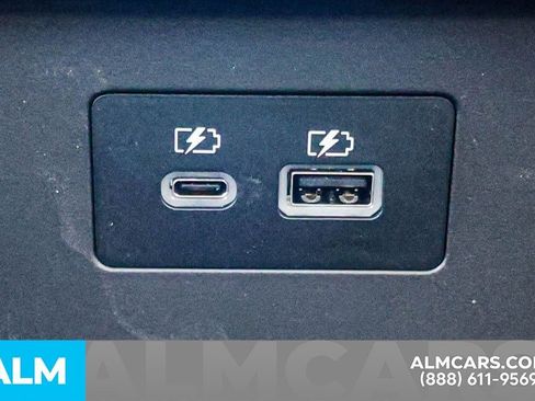 Used 2025 Nissan Pathfinder S image 61