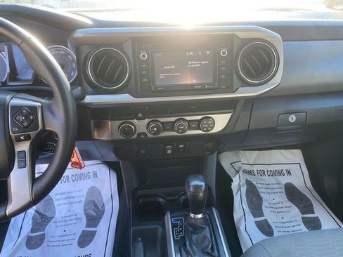 Used 2019 Toyota Tacoma SR5 image 17