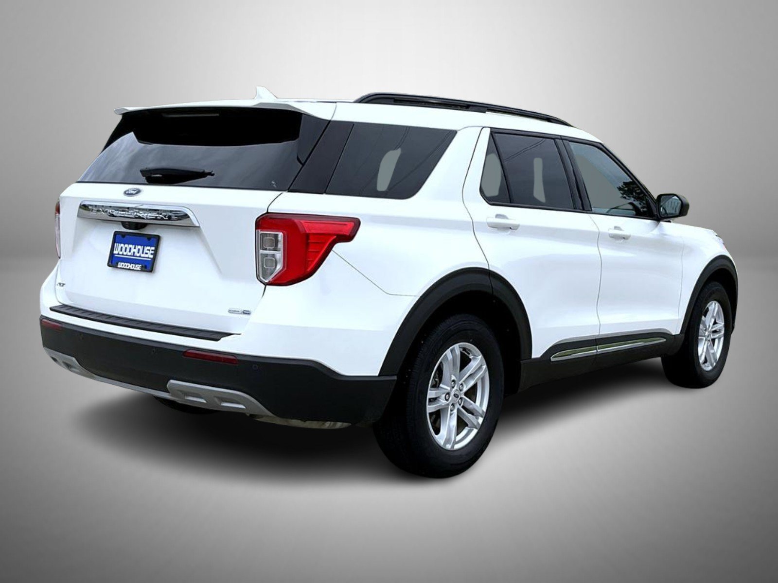 Used 2020 Ford Explorer XLT w/ Equipment Group 202A AWD/4WD image 5