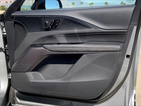 New 2025 Cadillac Lyriq Luxury image 33