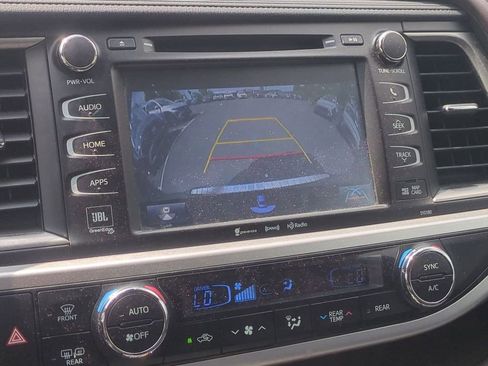Used 2017 Toyota Highlander Limited Platinum AWD/4WD image 20