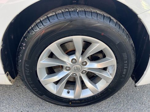 Used 2014 Toyota Sienna LE image 6