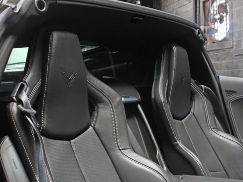 Used 2024 Chevrolet Corvette Stingray Coupe w/ Z51 Performance Package image 54