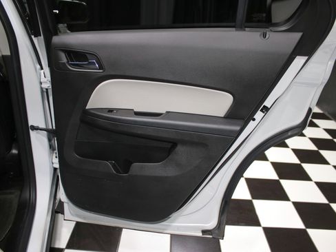 Used 2017 Chevrolet Equinox Premier w/ Enhanced Convenience Package image 28