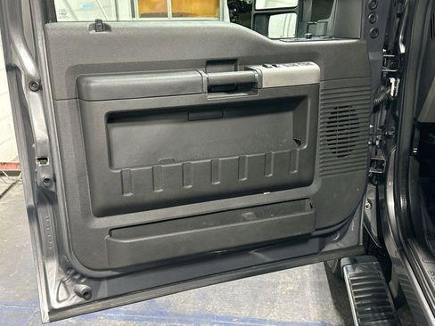 Used 2014 Ford F350 Lariat w/ Chrome Package image 14