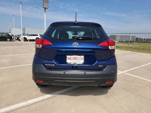 Certified 2020 Nissan Kicks SV image 6