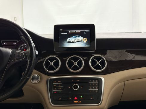 Used 2015 Mercedes-Benz CLA 250 CLA 250 image 31