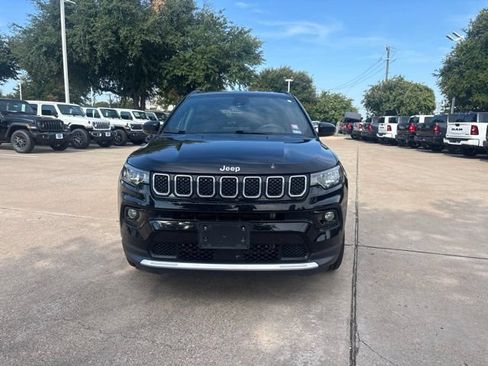 Certified 2024 Jeep Compass Limited AWD/4WD image 3