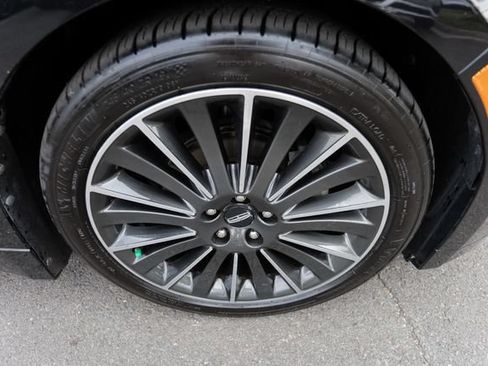 Used 2013 Lincoln MKZ Hybrid FWD image 19
