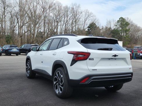 New 2026 Chevrolet Trax RS w/ Sunroof Package image 3