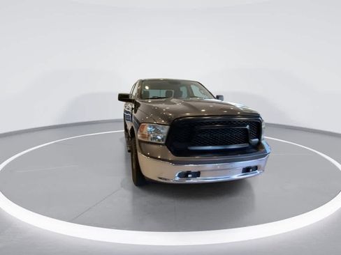 Used 2017 RAM 1500 Classic SLT AWD/4WD image 3