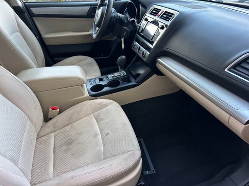 Used 2018 Subaru Outback 2.5i AWD/4WD image 15