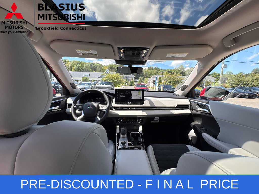 Used 2025 Mitsubishi Outlander SE AWD/4WD image 31