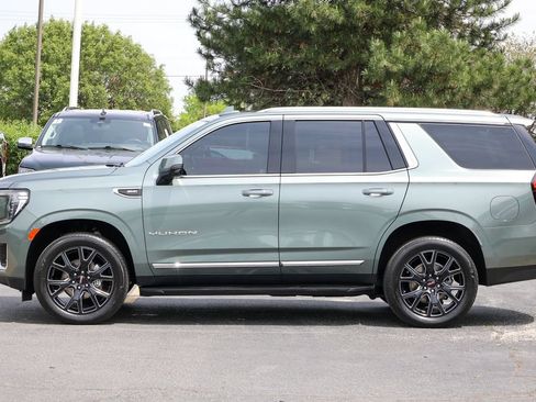 Used 2024 GMC Yukon SLT w/ SLT Luxury Package AWD/4WD image 27