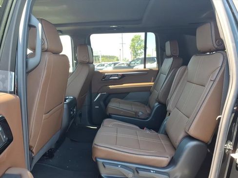 New 2026 Chevrolet Suburban High Country w/ Sun And Tow Package AWD/4WD image 14