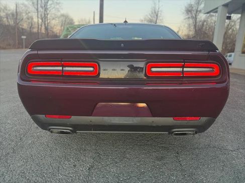 Certified 2021 Dodge Challenger GT w/ Plus Package image 9
