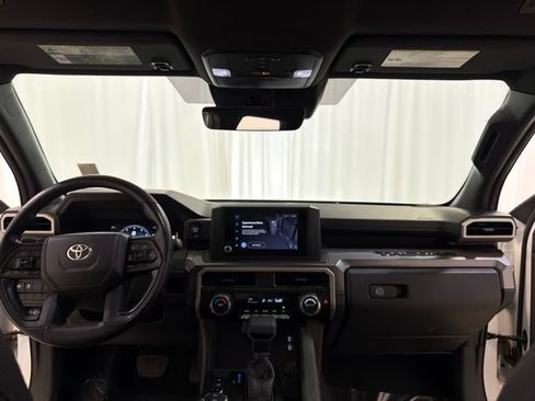 Used 2025 Toyota Tacoma SR5 AWD/4WD image 26