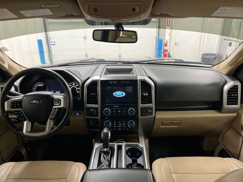 Used 2017 Ford F150 Lariat AWD/4WD image 10