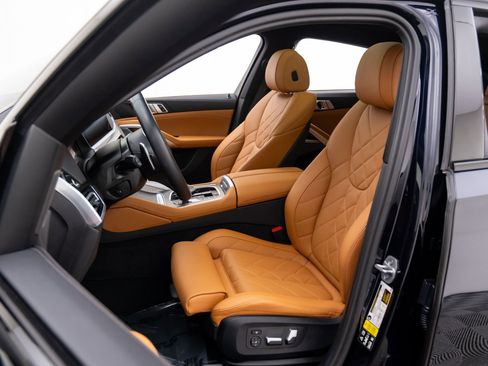 Used 2023 BMW X6 xDrive40i w/ M Sport Package image 15