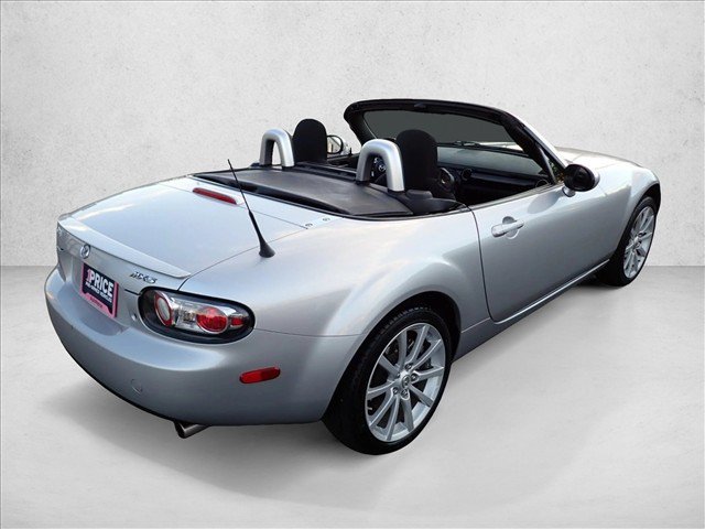 Used 2008 MAZDA MX-5 Miata Touring RWD image 4