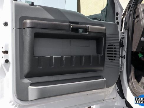 Used 2017 Ford F750 2WD Regular Cab Super Duty image 17