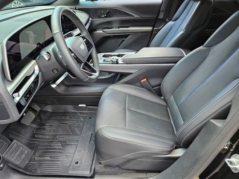 Certified 2025 Cadillac Lyriq Luxury RWD image 7