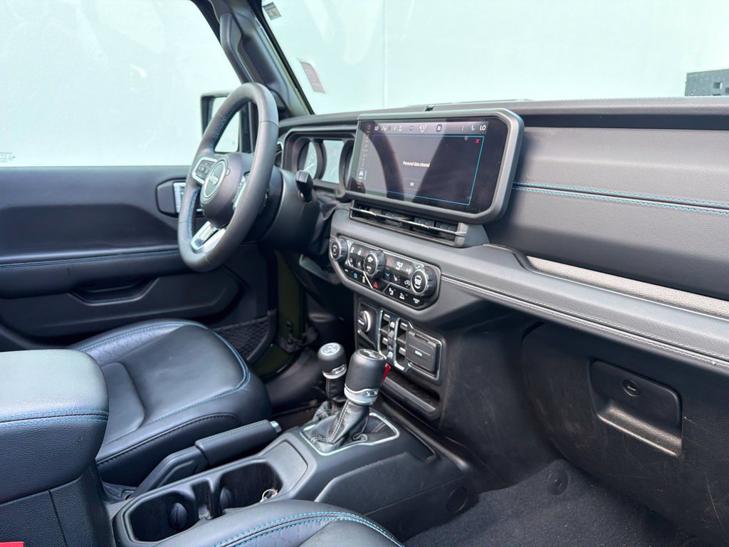 Used 2024 Jeep Wrangler High Altitude AWD/4WD image 38