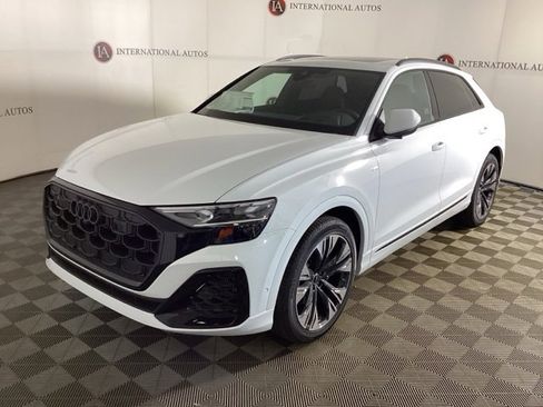 New 2025 Audi Q8 Prestige image 1