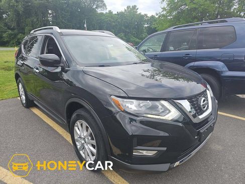 Used 2017 Nissan Rogue SV AWD/4WD image 1