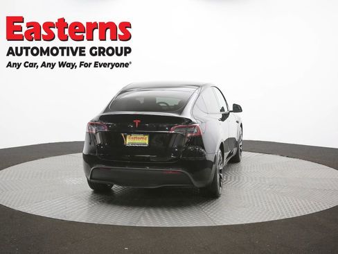 Used 2022 Tesla Model Y Long Range AWD/4WD image 32