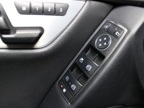 Used 2014 Mercedes-Benz C 250 Sedan image 17