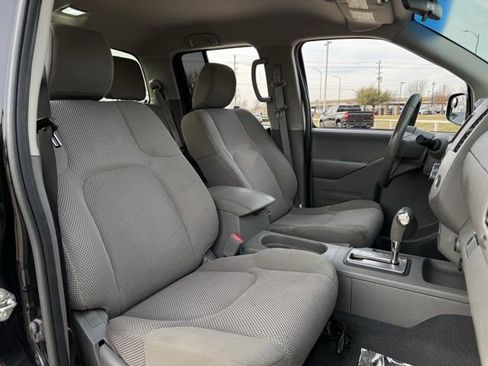 Used 2019 Nissan Frontier SV image 30