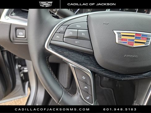 Used 2025 Cadillac XT5 Premium Luxury image 18