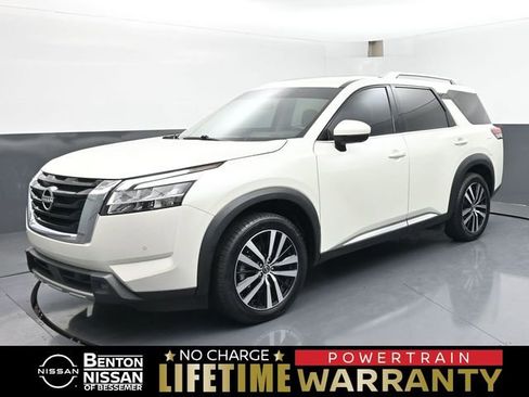 Used 2023 Nissan Pathfinder Platinum AWD/4WD image 1