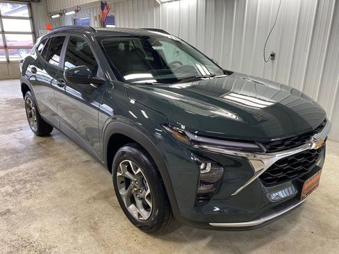 New 2026 Chevrolet Trax LT FWD image 8