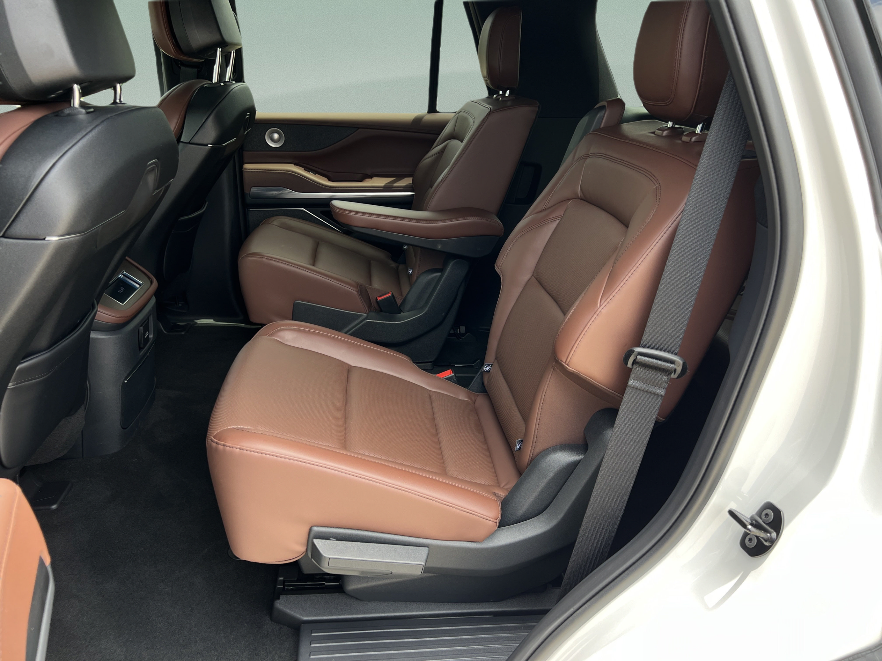 New 2026 Lincoln Navigator Reserve AWD/4WD image 23