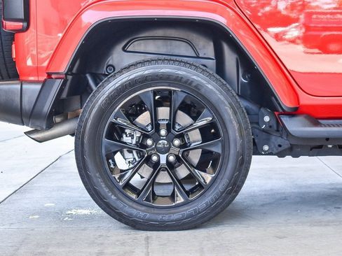 Used 2021 Jeep Wrangler Unlimited Sahara w/ Safety Group image 11