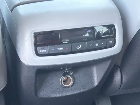 Certified 2025 Hyundai Palisade SEL FWD image 30