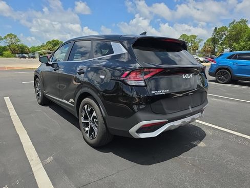 Used 2025 Kia Sportage EX FWD image 13