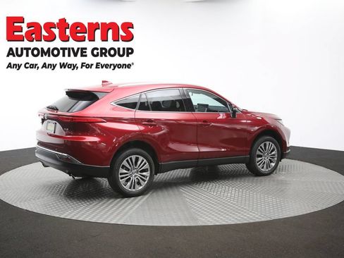 Used 2024 Toyota Venza LE AWD/4WD image 43