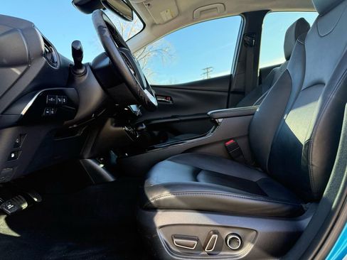 Used 2018 Toyota Prius Prime Advanced image 26