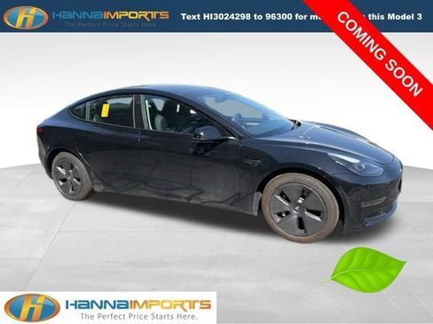Used 2023 Tesla Model 3 Standard Range RWD image 1