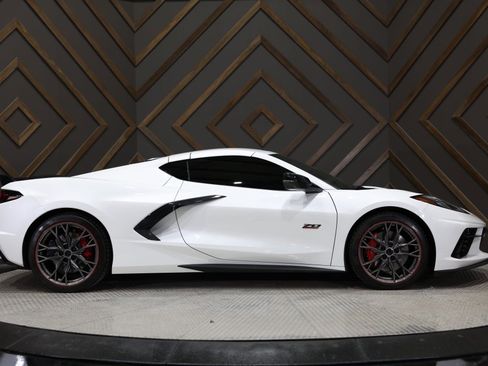 Used 2023 Chevrolet Corvette Stingray Premium Cpe w/ Z51 Performance Package image 9