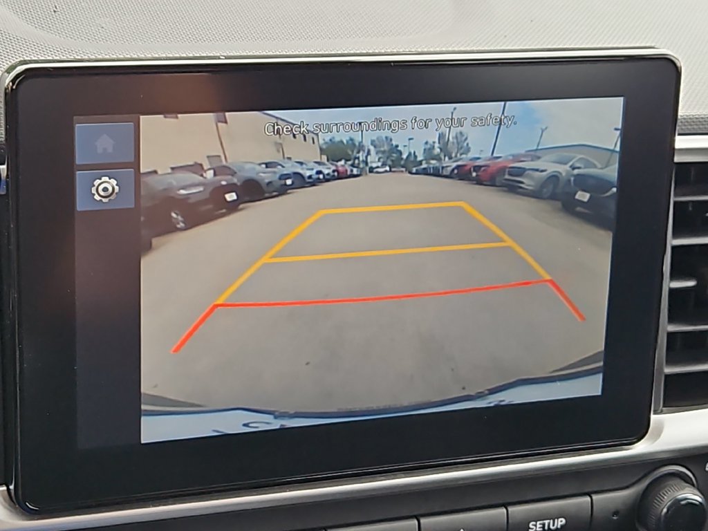 Used 2025 Hyundai Venue SEL FWD image 18