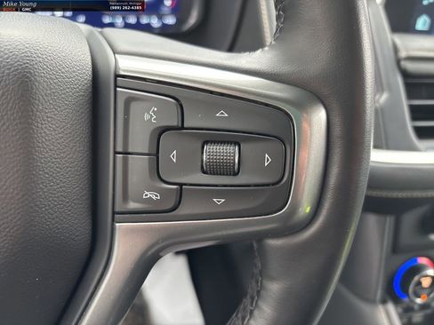 Used 2023 Chevrolet Suburban Premier image 23