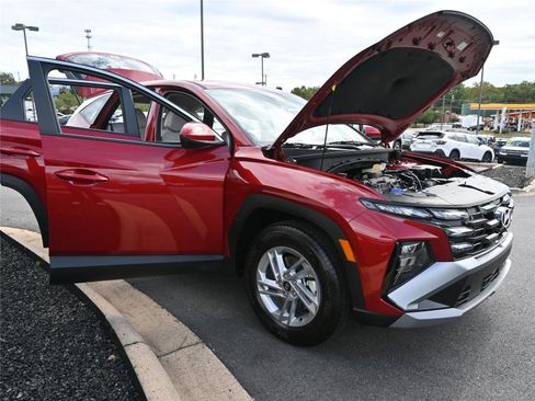 New 2026 Hyundai Tucson SE image 15