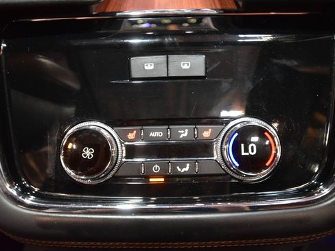 Used 2018 Lincoln Navigator L Reserve w/ Technology Package AWD/4WD image 42