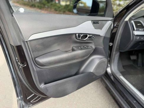 Used 2017 Volvo XC90 T6 Momentum w/ Vision Package AWD/4WD image 26