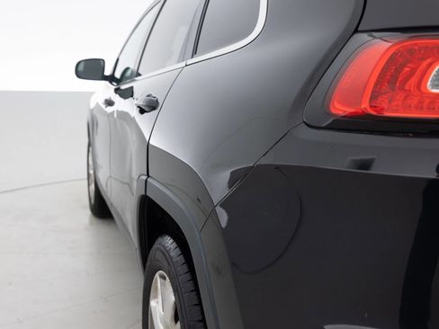 Used 2014 Jeep Cherokee Limited AWD/4WD image 13